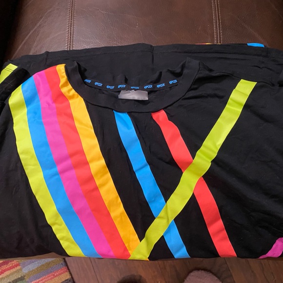 EPCOT women’s muscle shirt athletic top NWOT - Picture 7 of 7